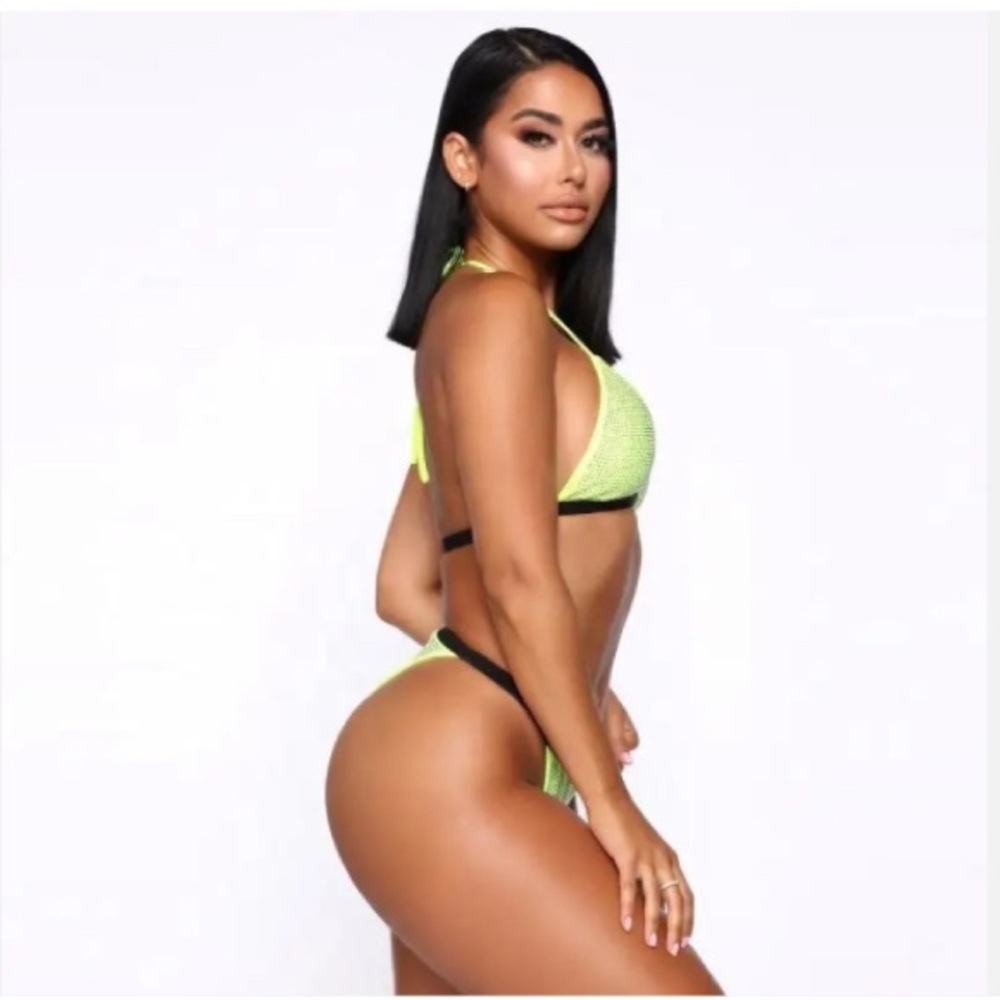 Fashion nova bikini, and top swimwear - Picture 2 of 6